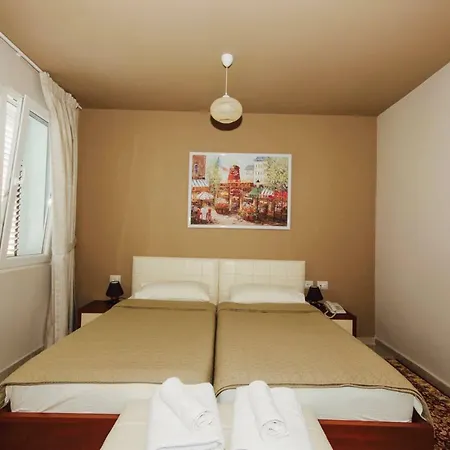 Hotel Ada